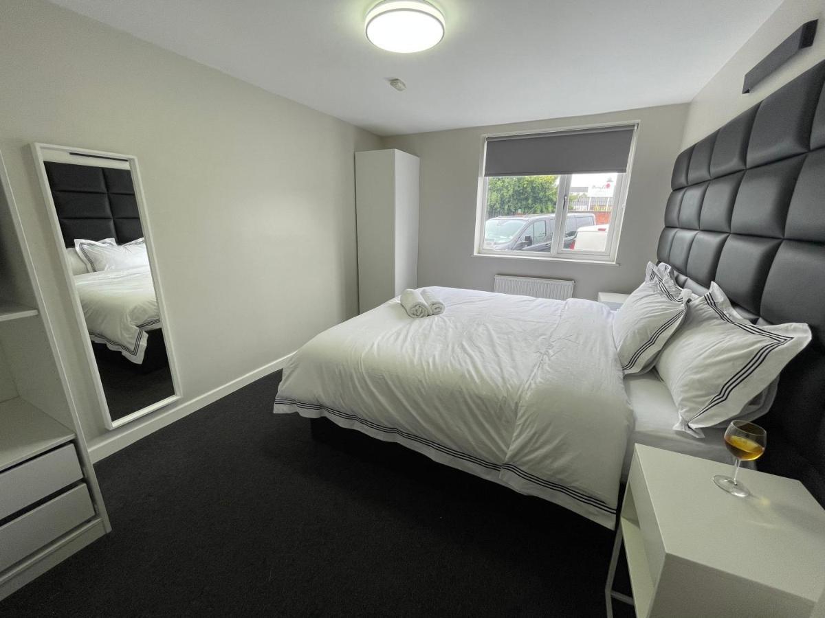Mays Apartments - 102 Mill Street, Free Parking, 2 Minute Walk To Baltic Market And City Centre - Apartments Sleep 1-10 Guests Liverpool Ngoại thất bức ảnh