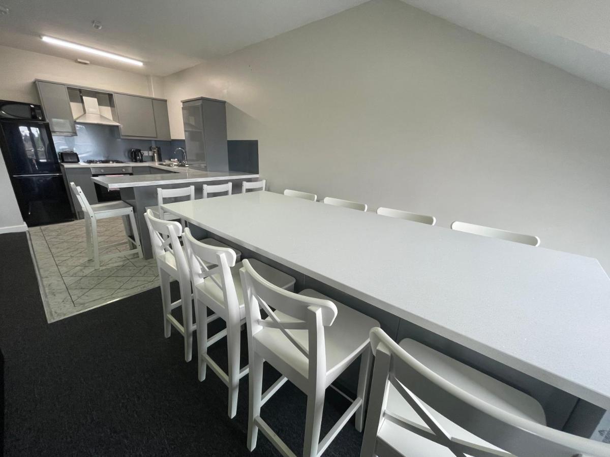 Mays Apartments - 102 Mill Street, Free Parking, 2 Minute Walk To Baltic Market And City Centre - Apartments Sleep 1-10 Guests Liverpool Ngoại thất bức ảnh