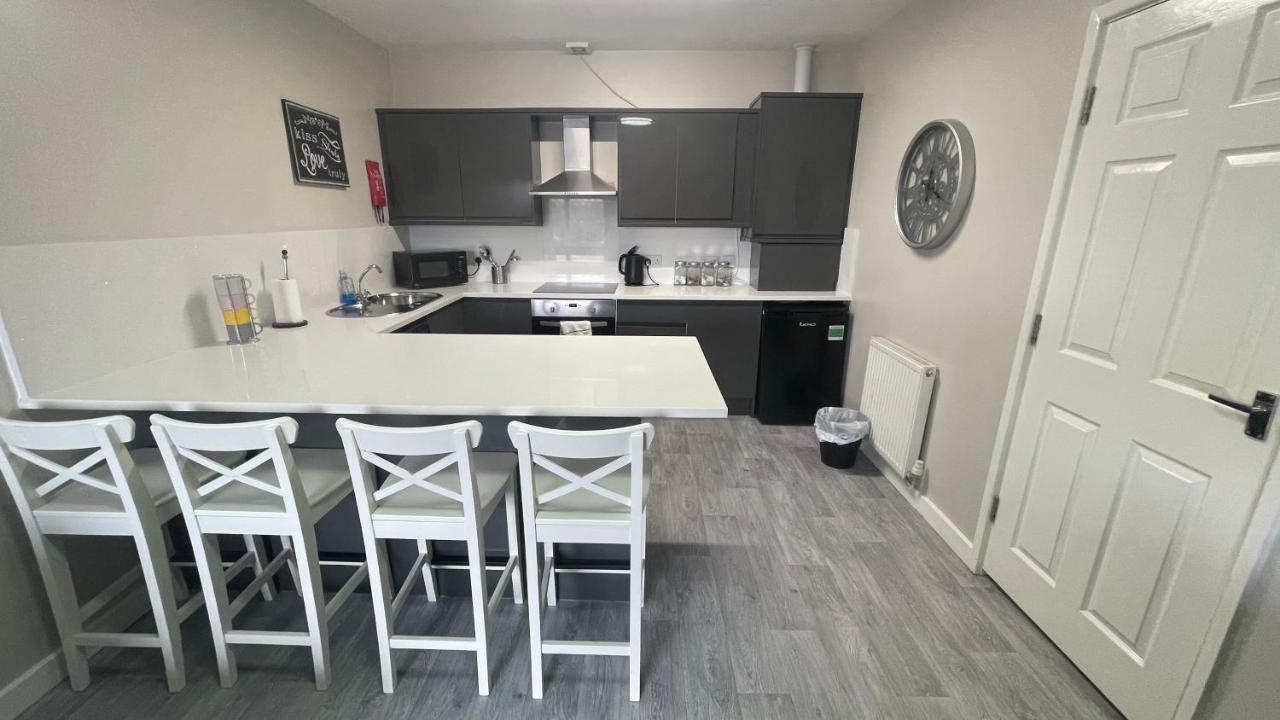 Mays Apartments - 102 Mill Street, Free Parking, 2 Minute Walk To Baltic Market And City Centre - Apartments Sleep 1-10 Guests Liverpool Ngoại thất bức ảnh