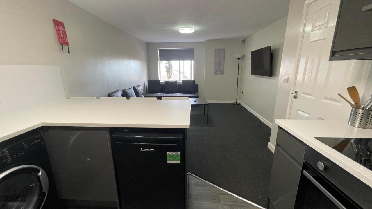 Mays Apartments - 102 Mill Street, Free Parking, 2 Minute Walk To Baltic Market And City Centre - Apartments Sleep 1-10 Guests Liverpool Ngoại thất bức ảnh