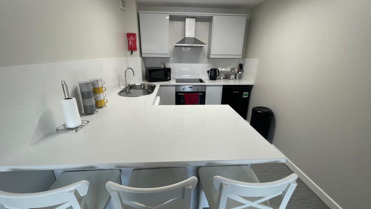Mays Apartments - 102 Mill Street, Free Parking, 2 Minute Walk To Baltic Market And City Centre - Apartments Sleep 1-10 Guests Liverpool Ngoại thất bức ảnh