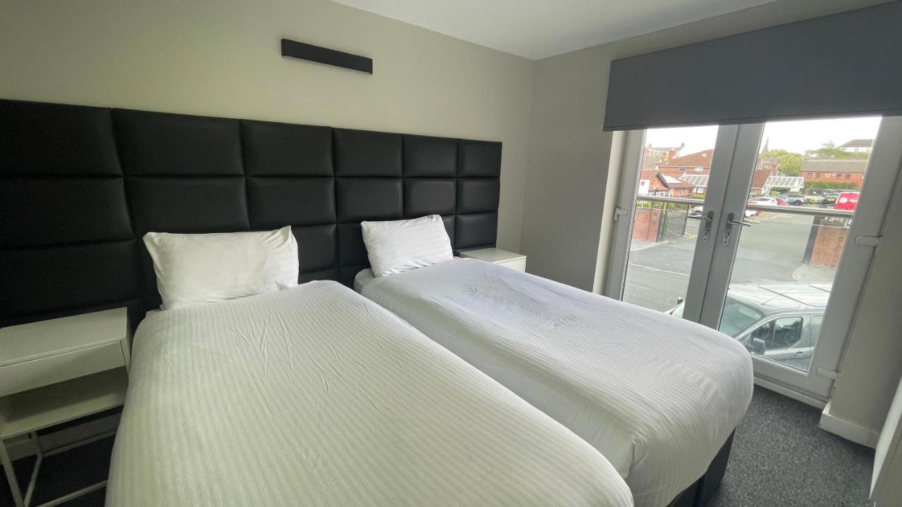 Mays Apartments - 102 Mill Street, Free Parking, 2 Minute Walk To Baltic Market And City Centre - Apartments Sleep 1-10 Guests Liverpool Ngoại thất bức ảnh