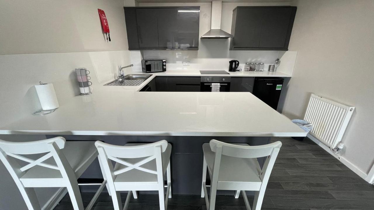 Mays Apartments - 102 Mill Street, Free Parking, 2 Minute Walk To Baltic Market And City Centre - Apartments Sleep 1-10 Guests Liverpool Ngoại thất bức ảnh