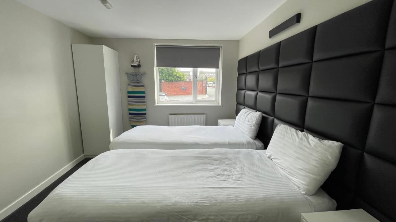 Mays Apartments - 102 Mill Street, Free Parking, 2 Minute Walk To Baltic Market And City Centre - Apartments Sleep 1-10 Guests Liverpool Ngoại thất bức ảnh