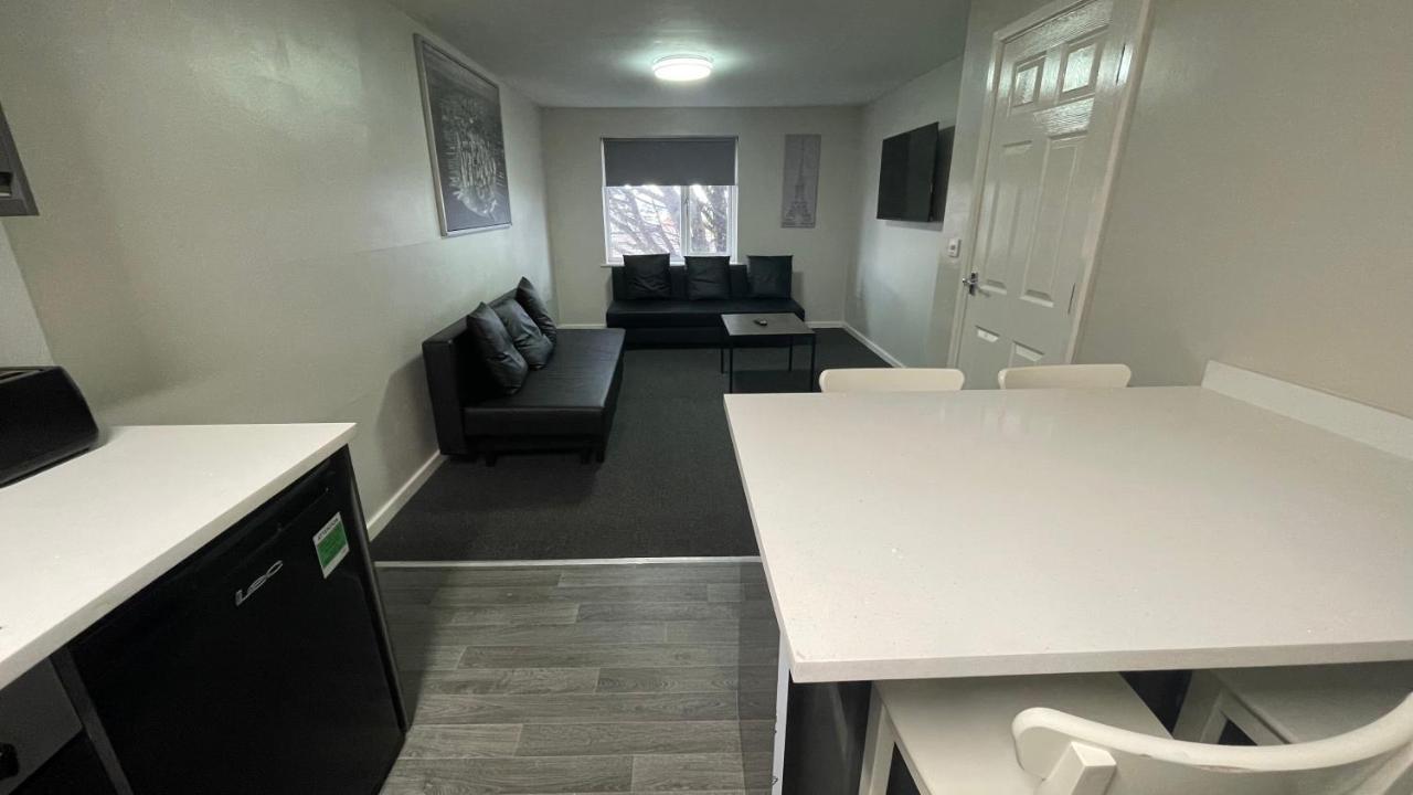 Mays Apartments - 102 Mill Street, Free Parking, 2 Minute Walk To Baltic Market And City Centre - Apartments Sleep 1-10 Guests Liverpool Ngoại thất bức ảnh